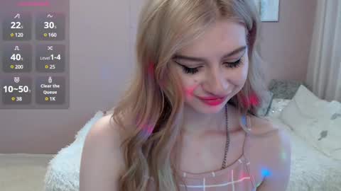 Snapshot of sweet_nicole_333 chatting on March 8, 1:14 pm sweet_nicole_333 online show from March 8, 1:14 pm