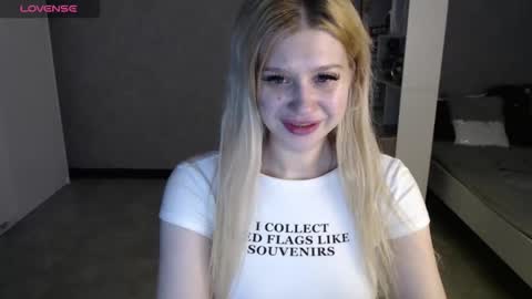 sweet_nicole_333 online show from October 23, 11:23 am