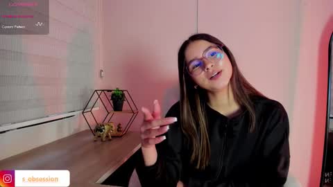 Snapshot of sweet_obsession__ chatting on October 15, 8:31 pm Sweet Obsession online show from October 15, 8:31 pm