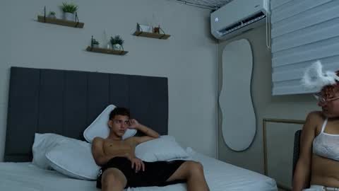 Daniel Thoma y Gaby online show from December 22, 2:40 am