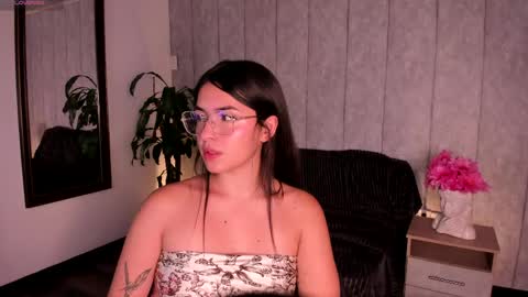 Sweet online show from May 12, 1:09 pm
