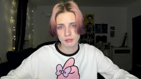 kira online show from February 14, 5:48 pm