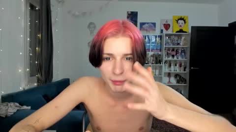 kira online show from November 28, 9:00 pm