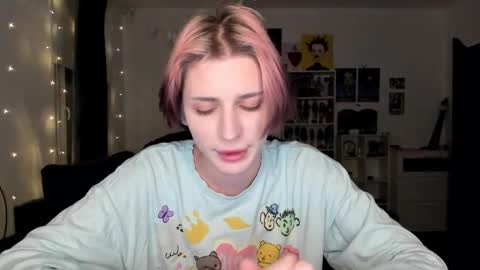 kira online show from February 9, 5:16 pm