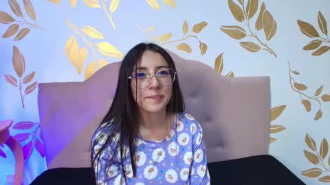Snapshot of sweet_sammy_7 chatting on February 25, 3:52 am Sammy Lauren online show from February 25, 3:52 am