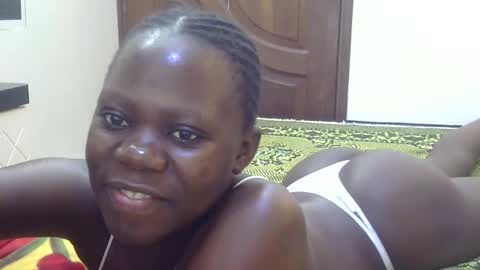 Snapshot of sweet_sharon01 chatting on October 19, 2:11 pm Sharon online show from October 19, 2:11 pm