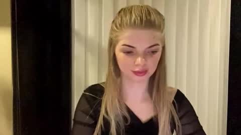 Mira online show from November 1, 10:20 pm