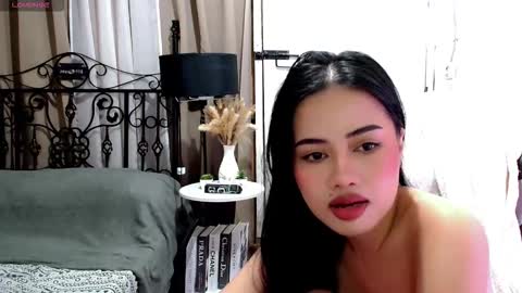 Leah online show from November 26, 10:45 am