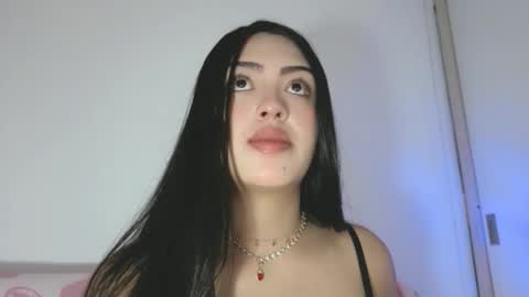 sweet_sophie_7 online show from April 4, 3:02 am