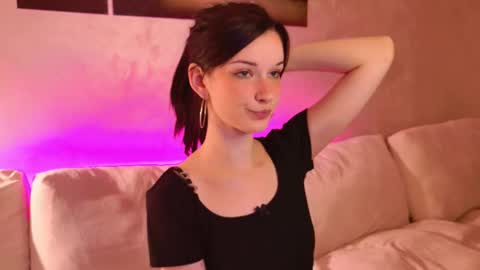 Snapshot of sweet_strawber_ chatting on September 28, 9:35 pm sweet_strawber_ online show from September 28, 9:35 pm