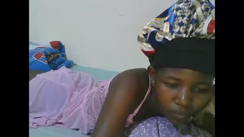 Snapshot of sweet_tattiana chatting on October 15, 5:54 am Tatty online show from October 15, 5:54 am