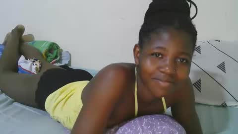 Snapshot of sweet_tattiana chatting on October 16, 12:05 pm Tatty online show from October 16, 12:05 pm