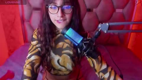 sweet_venus4 online show from February 26, 5:21 pm