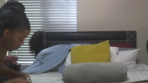 sweetberrybliss online show from November 17, 7:44 am