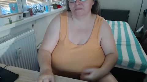 Sweetboobs85h online show from November 26, 8:22 am