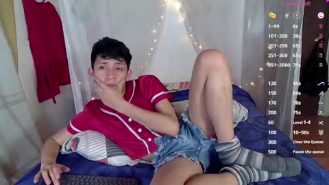 Snapshot of sweetc4meron chatting on January 21, 9:03 am Cameron Alejandro online show from January 21, 9:03 am