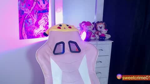       Independent model online show from November 4, 5:20 am