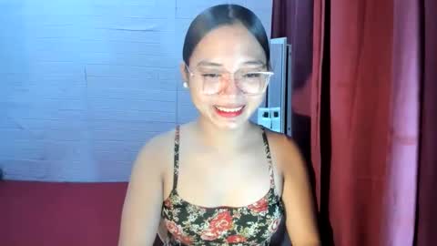 Snapshot of sweetcummer27 chatting on September 9, 10:32 pm SOPHIA online show from September 9, 10:32 pm