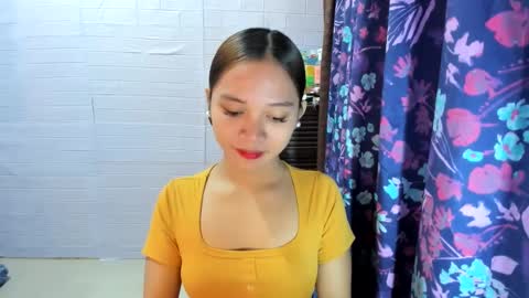 Snapshot of sweetcummer27 chatting on March 12, 6:53 pm SOPHIA online show from March 12, 6:53 pm