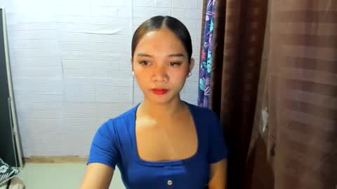Snapshot of sweetcummer27 chatting on March 2, 4:50 am SOPHIA online show from March 2, 4:50 am