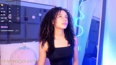 Snapshot of sweetcurly1 chatting on October 17, 10:52 am M I A online show from October 17, 10:52 am