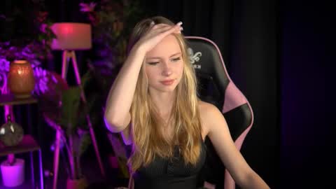 Lina online show from March 17, 4:12 pm