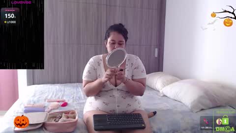         online show from November 5, 2:52 pm