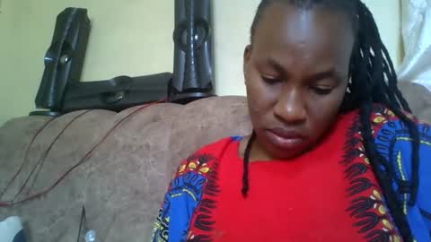 sweetdiva2012 online show from February 3, 6:22 am