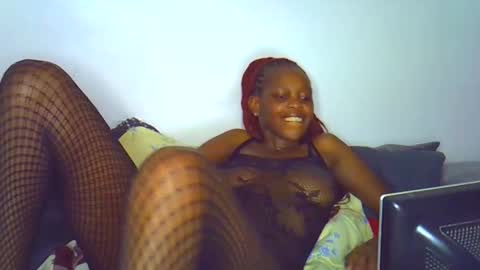 Snapshot of sweetebony123 chatting on October 13, 10:45 pm sweetebony123 online show from October 13, 10:45 pm