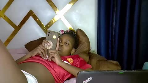 Snapshot of sweetebony123 chatting on September 24, 8:37 pm sweetebony123 online show from September 24, 8:37 pm
