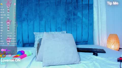 Snapshot of sweetebony_69 chatting on October 4, 4:54 am Mia online show from October 4, 4:54 am