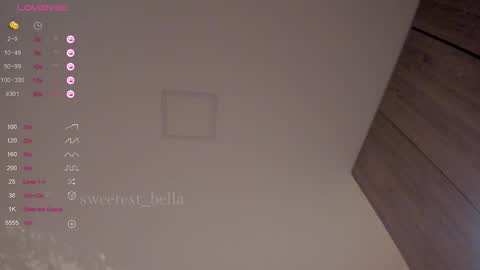 Snapshot of sweetest_bella chatting on October 16, 10:08 pm Bella online show from October 16, 10:08 pm