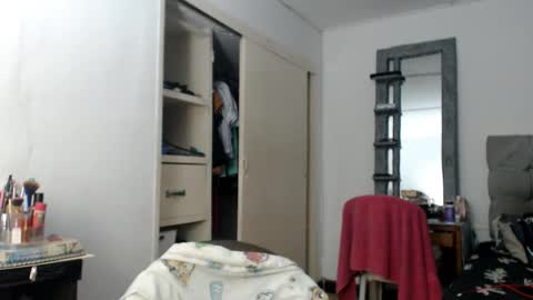 SWEETFANTASYVEN online show from October 18, 12:59 am