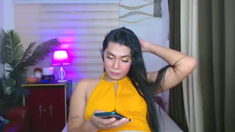 Snapshot of sweetfantasyxx chatting on October 27, 6:13 am Aki online show from October 27, 6:13 am
