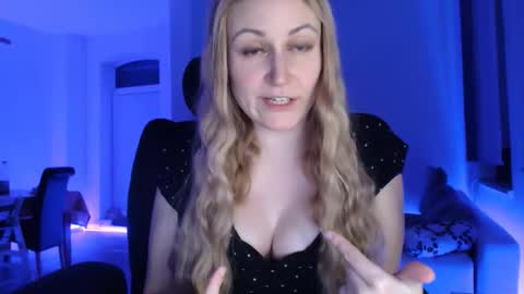sweetgermangoddess online show from January 10, 9:53 pm