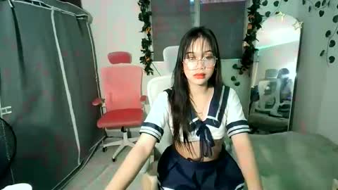 Snapshot of sweetgirl_sarrah chatting on September 11, 11:17 pm sweetgirl_sarrah online show from September 11, 11:17 pm