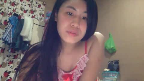 sweetgirllucy24xx online show from April 11, 5:28 pm