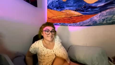 sweetheatannie online show from December 19, 6:12 am