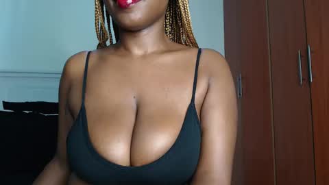 Snapshot of sweetice_01 chatting on October 2, 5:17 am euny online show from October 2, 5:17 am
