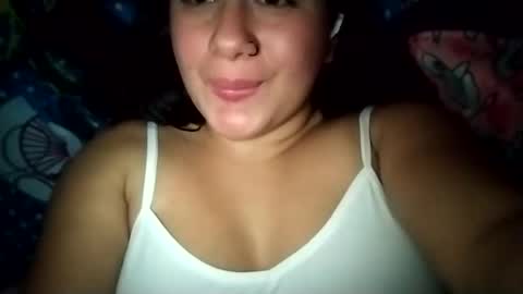 Snapshot of sweetie__annie chatting on December 22, 5:11 am Ana Mara  i cant Make noise My family is here  online show from December 22, 5:11 am