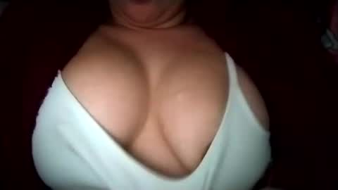 Snapshot of sweetie__annie chatting on February 18, 4:58 am Ana Mara  i cant Make noise My family is here  online show from February 18, 4:58 am