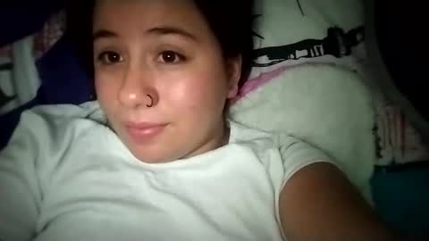 Snapshot of sweetie__annie chatting on February 5, 5:20 am Ana Mara  i cant Make noise My family is here  online show from February 5, 5:20 am