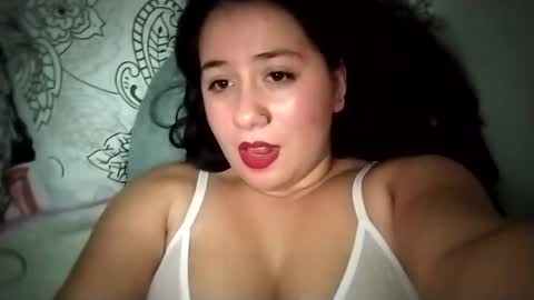 Snapshot of sweetie__annie chatting on February 20, 3:56 am Ana Mara  i cant Make noise My family is here  online show from February 20, 3:56 am