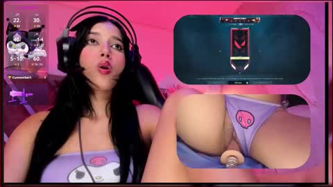 Snapshot of sweetie_cloe chatting on October 17, 12:58 am sweetie_cloe online show from October 17, 12:58 am