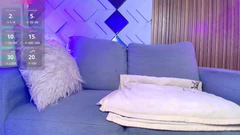 Snapshot of sweetie_foxxxx chatting on October 20, 11:04 am violeta online show from October 20, 11:04 am