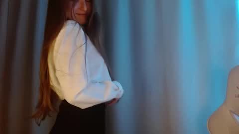 Annie online show from February 27, 9:40 pm