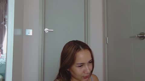 Snapshot of sweetie_natasha chatting on February 24, 6:05 am Sweetie Natasha online show from February 24, 6:05 am