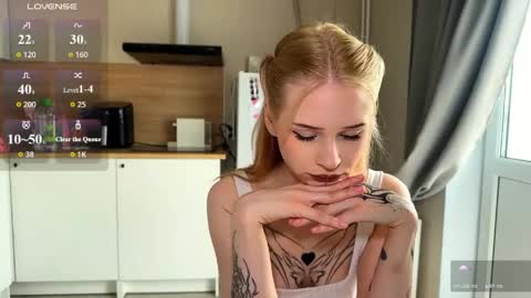 sweetie Lisa3 online show from May 4, 9:27 am