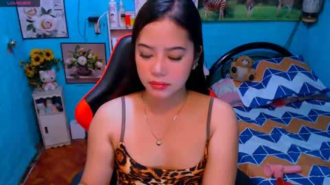 Nicole online show from March 7, 6:00 pm