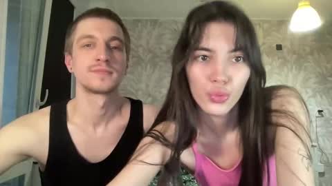 Welcome to our room We are Renata21 and Bogdan 24 online show from March 30, 1:11 pm